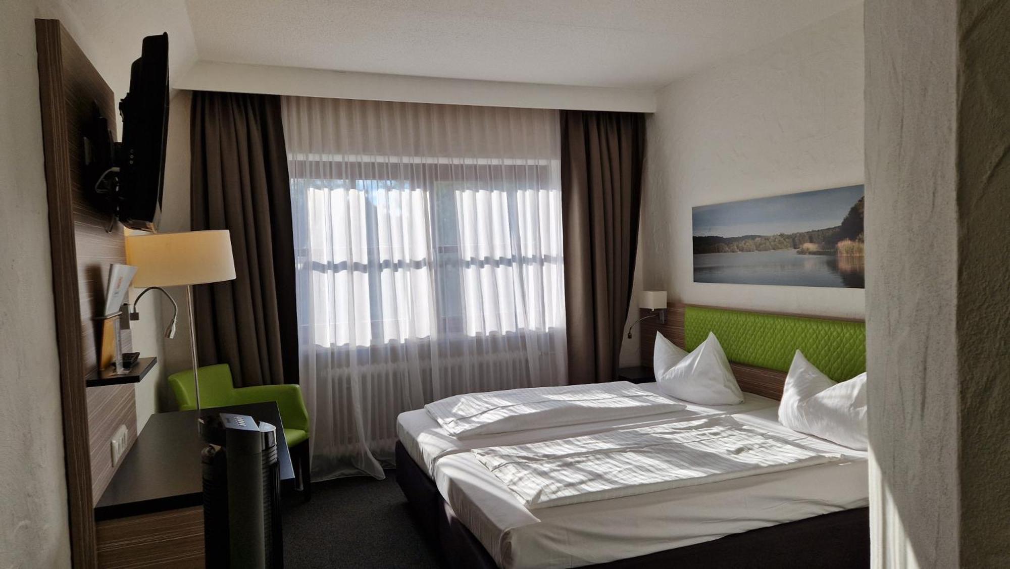 Hotel Sonnenhof ไพลน์เฟลด์ ภายนอก รูปภาพ