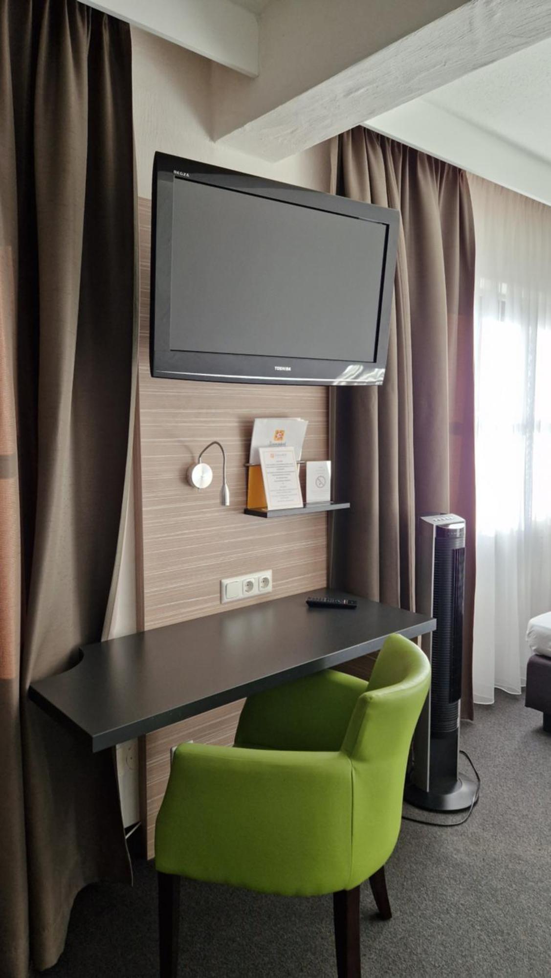 Hotel Sonnenhof ไพลน์เฟลด์ ภายนอก รูปภาพ