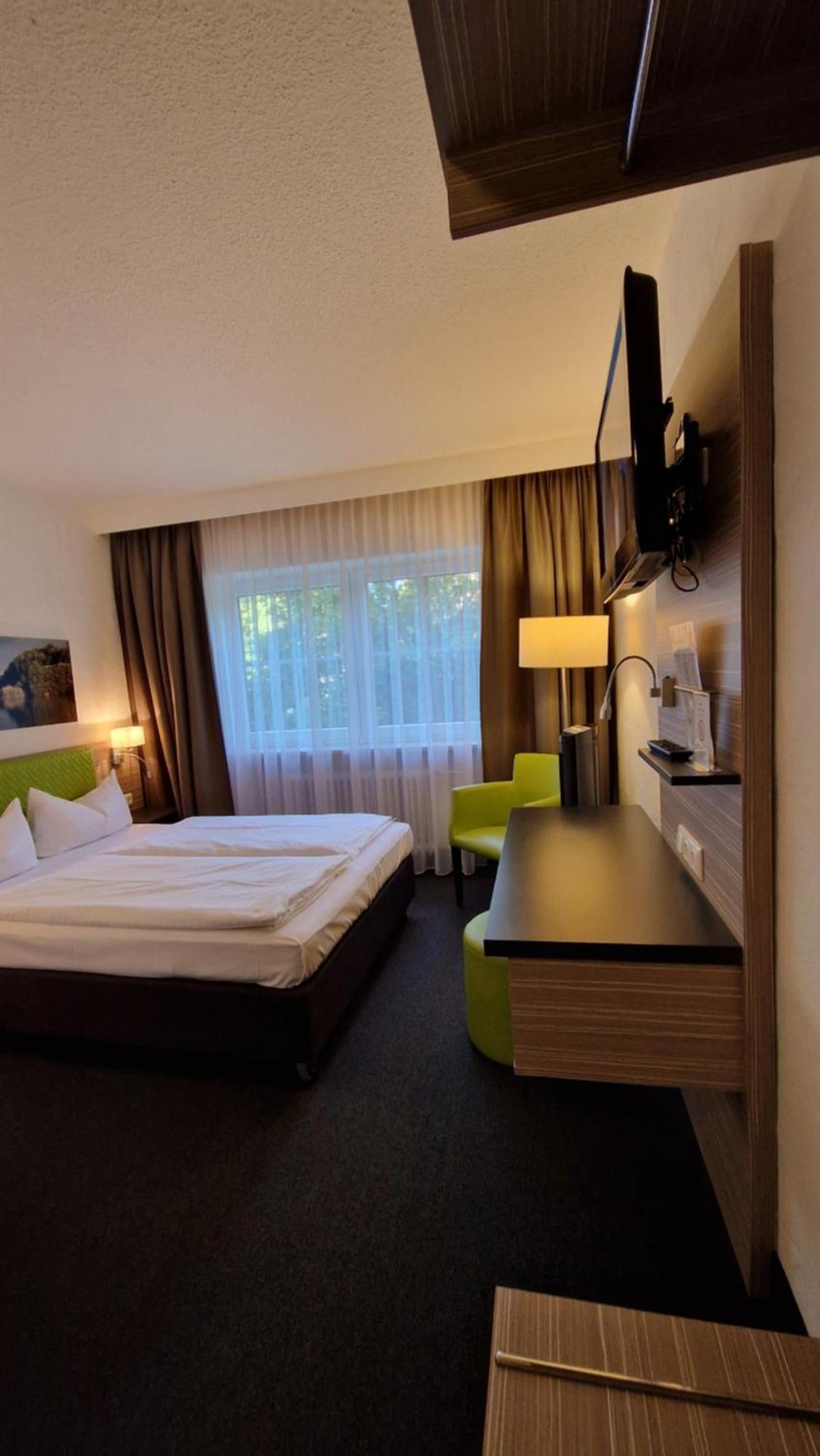 Hotel Sonnenhof ไพลน์เฟลด์ ภายนอก รูปภาพ
