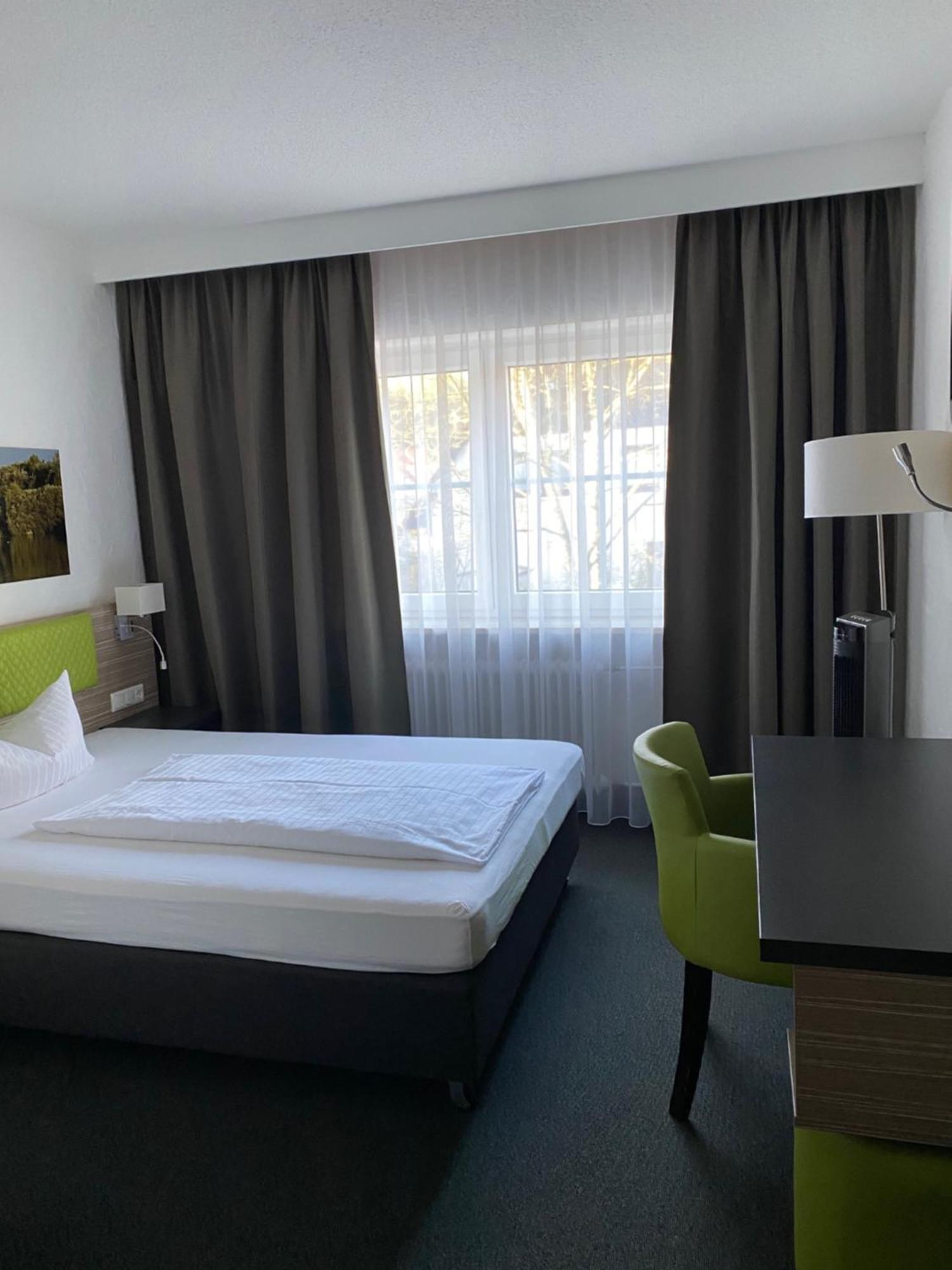 Hotel Sonnenhof ไพลน์เฟลด์ ภายนอก รูปภาพ