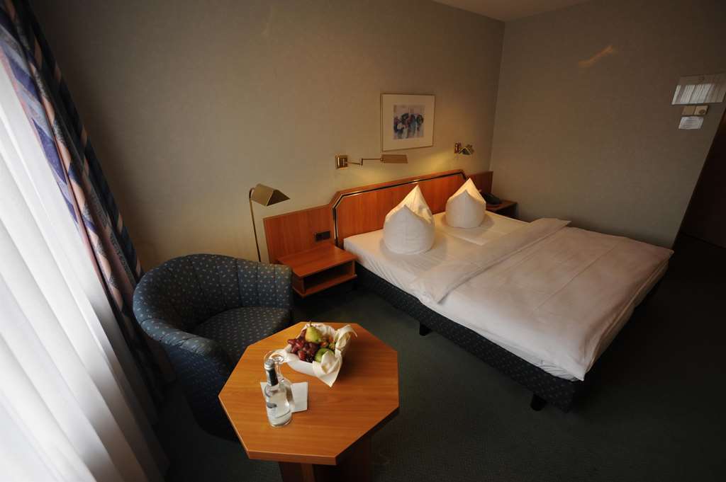 Hotel Sonnenhof ไพลน์เฟลด์ ห้อง รูปภาพ
