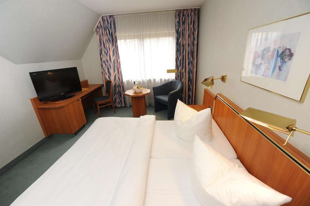 Hotel Sonnenhof ไพลน์เฟลด์ ห้อง รูปภาพ