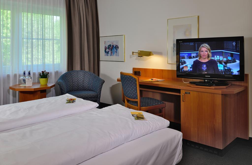 Hotel Sonnenhof ไพลน์เฟลด์ ภายนอก รูปภาพ