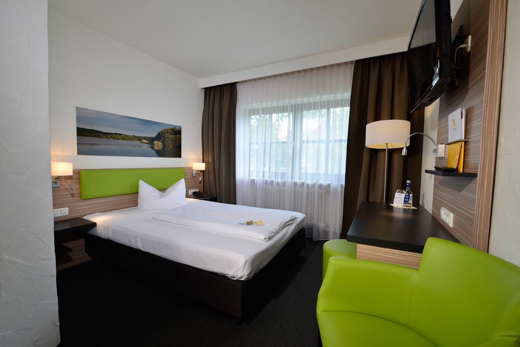 Hotel Sonnenhof ไพลน์เฟลด์ ภายนอก รูปภาพ