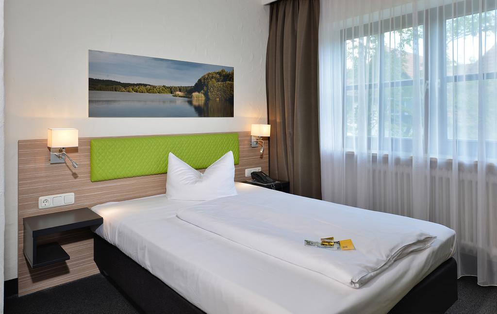 Hotel Sonnenhof ไพลน์เฟลด์ ภายนอก รูปภาพ